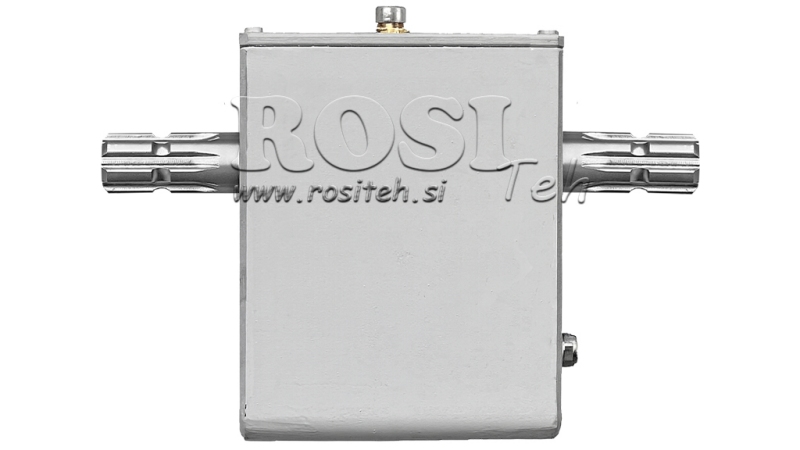 TRAUKTORIAUS PAVARŲ DĖŽĖ - 1:1.85 (80AG-60KW) PATINIS-PATINIS