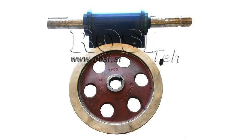 KARDANWELLE GUSSEISEN MIT GABEL 270mm